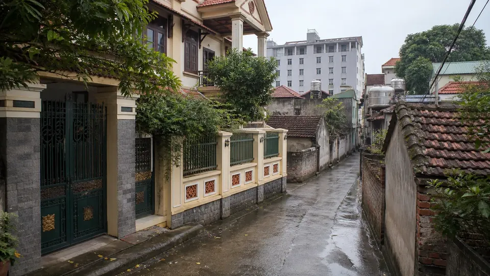 Giá Nhà Đất Và Căn Hộ Huyện Thạch Thất: Mặt Tiền/Phố, Ngõ Hẻm — hình minh họa công chứng