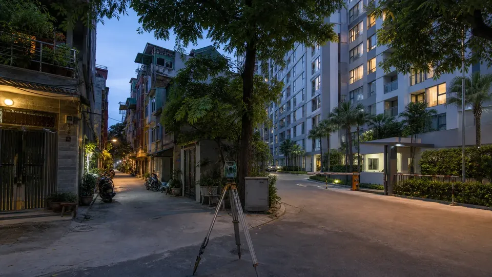 Giá Nhà Đất Và Căn Hộ Quận Thanh Xuân: Mặt Tiền/Phố, Ngõ Hẻm — hình minh họa công chứng